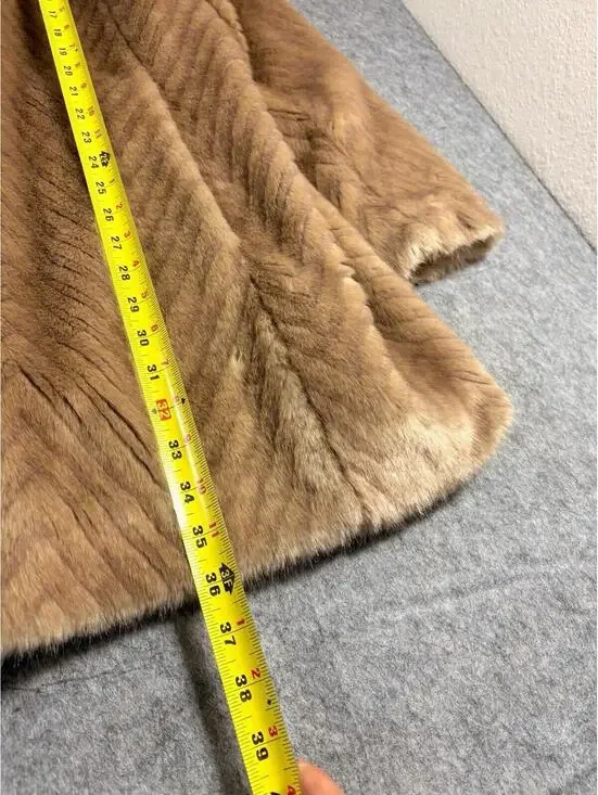 Ellen Tracy Golden Beige Faux Mink Fur Coat Chain Hanger Soft Chevron XL - Picture 8 of 8